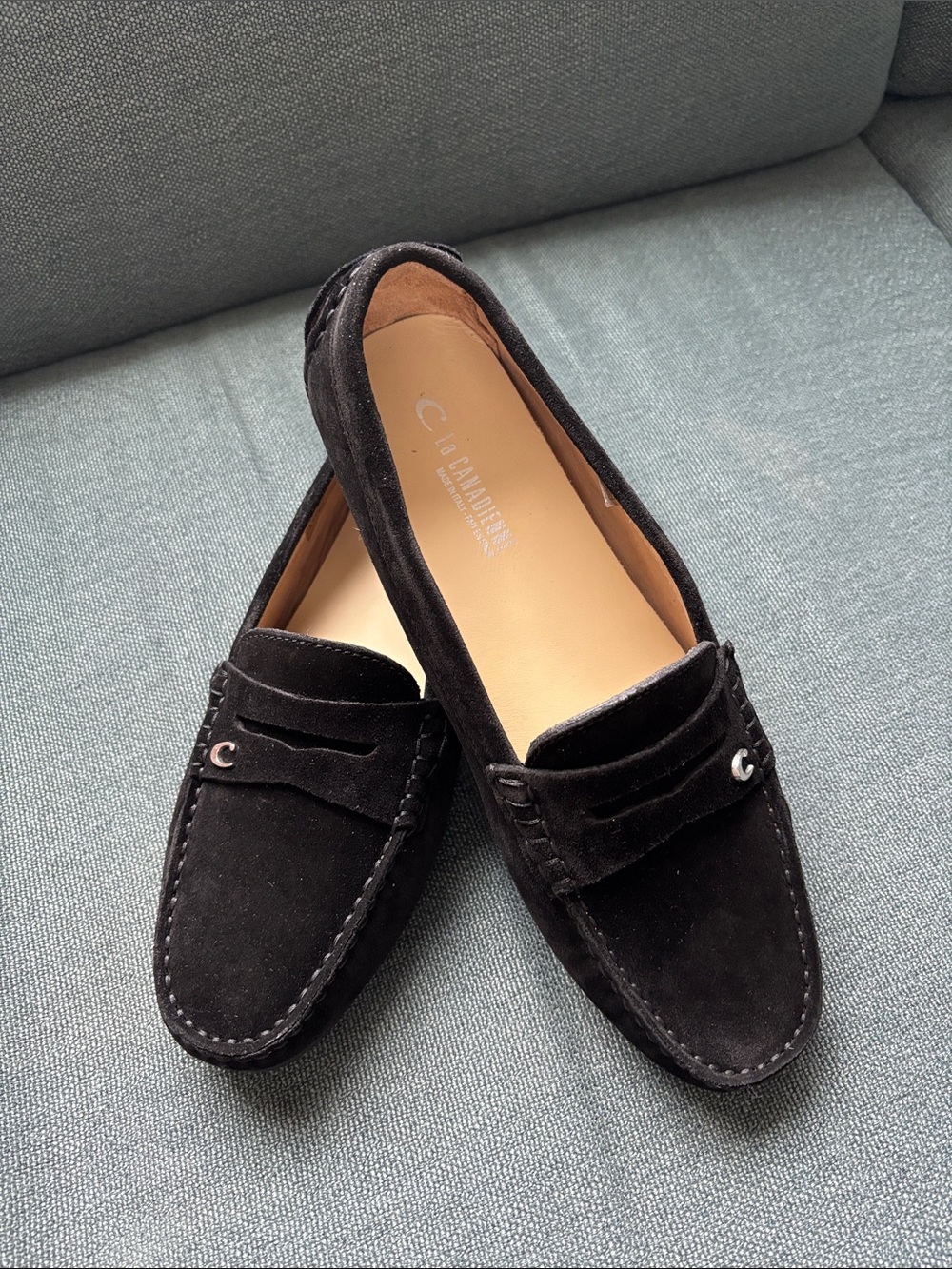 La CANADIENNE Black Suede driving Loafers